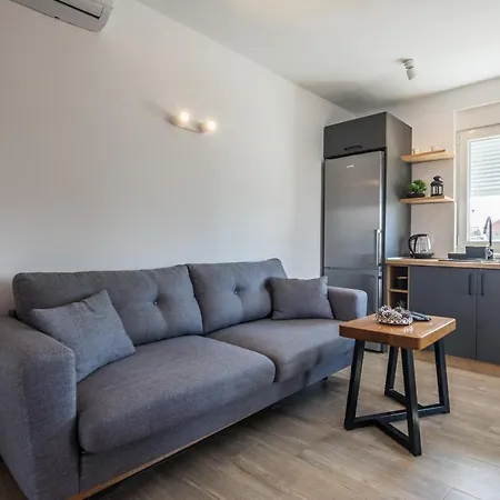 Appartement With Parking Space - 19332 Vir