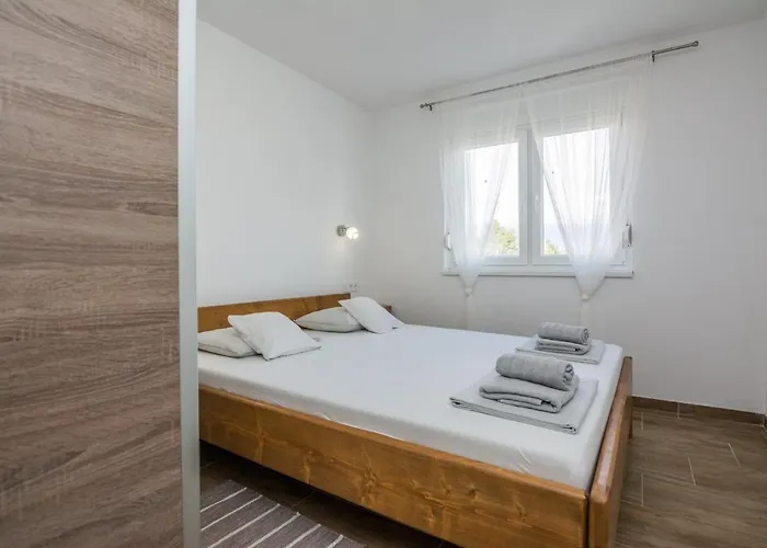 With Parking Space - 19332 Apartment *