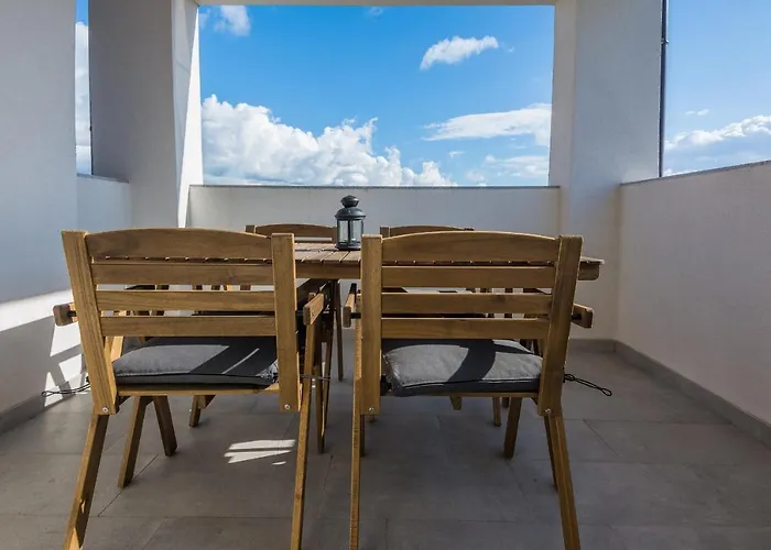 With Parking Space - 19332 ויר