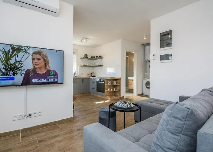 With Parking Space - 19332 * ויר