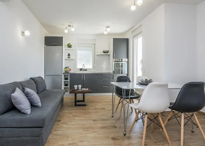 With Parking Space - 19332 Apartment *