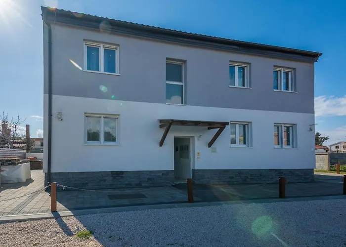 With Parking Space - 19332 * Vir